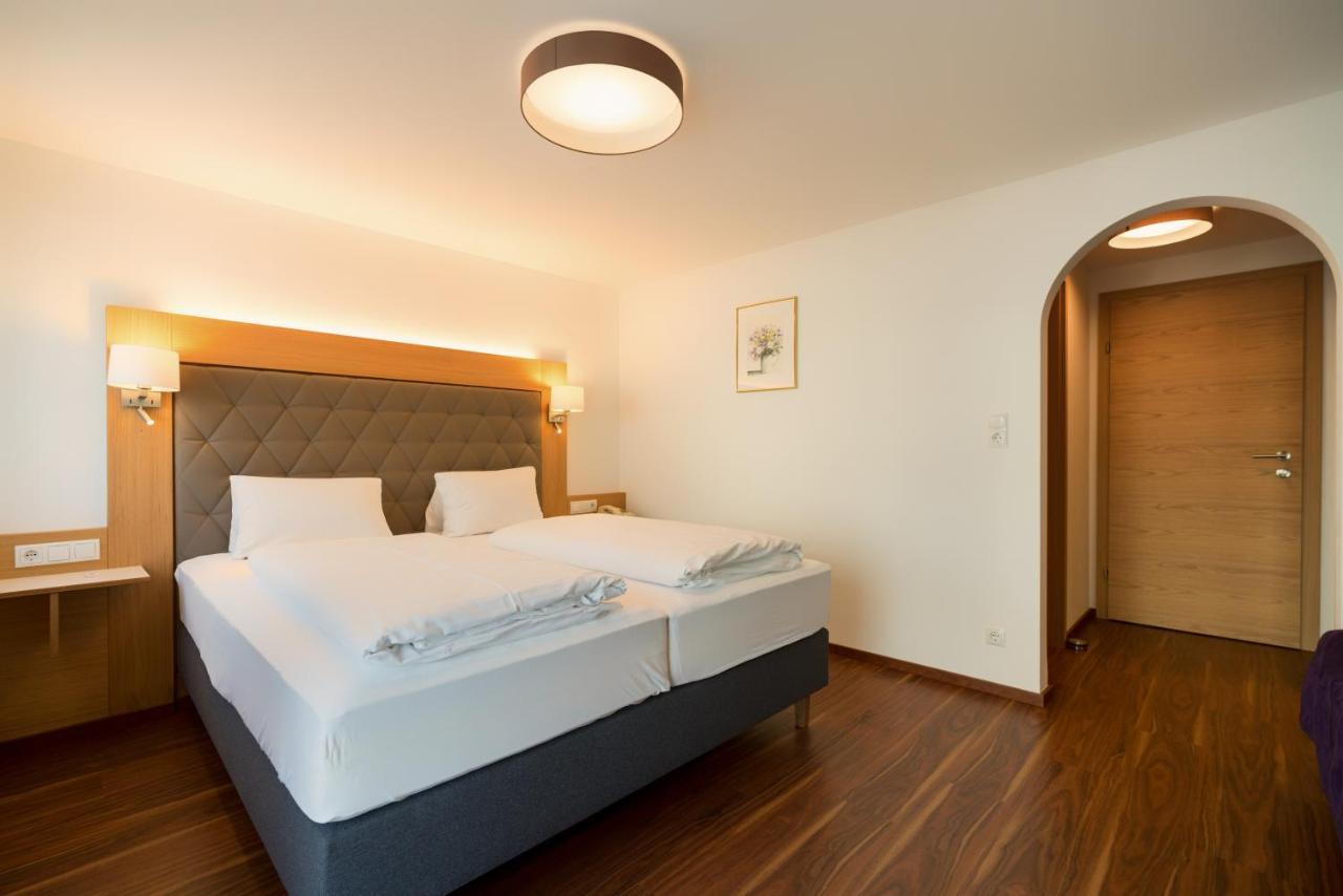 Hotel Cafe Lorenz 호헤넴스 외부 사진