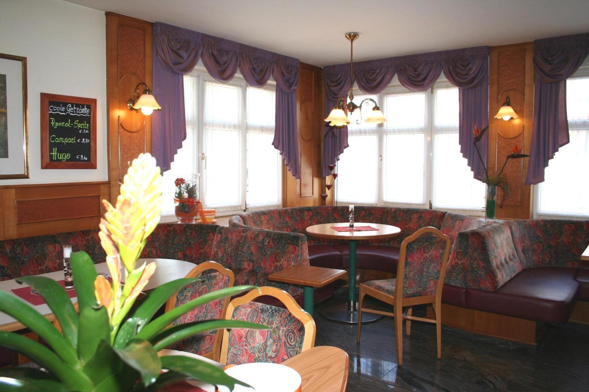 Hotel Cafe Lorenz 호헤넴스 외부 사진