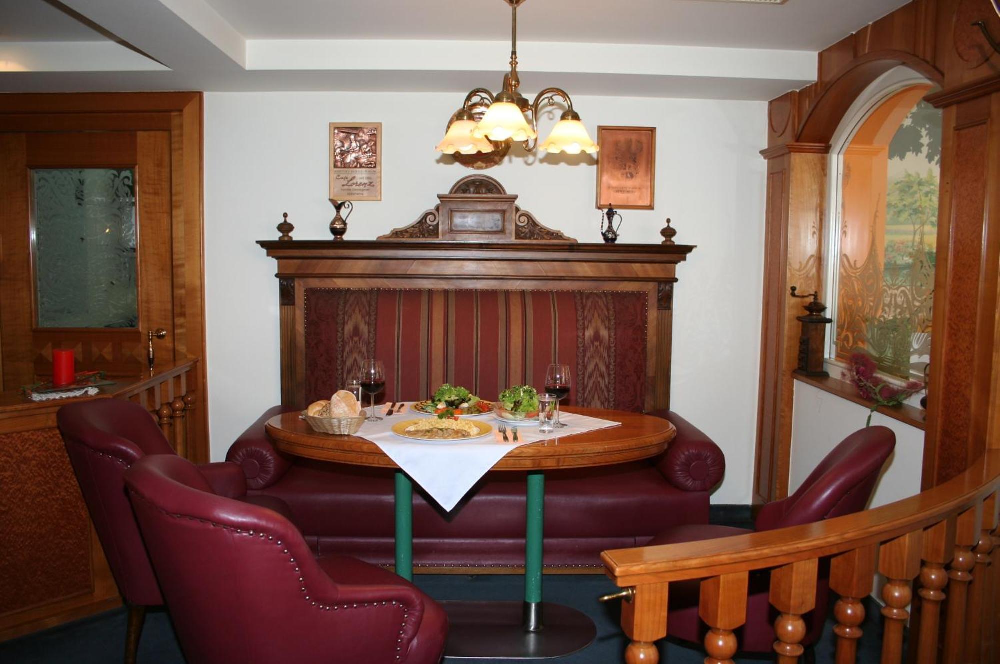 Hotel Cafe Lorenz 호헤넴스 외부 사진