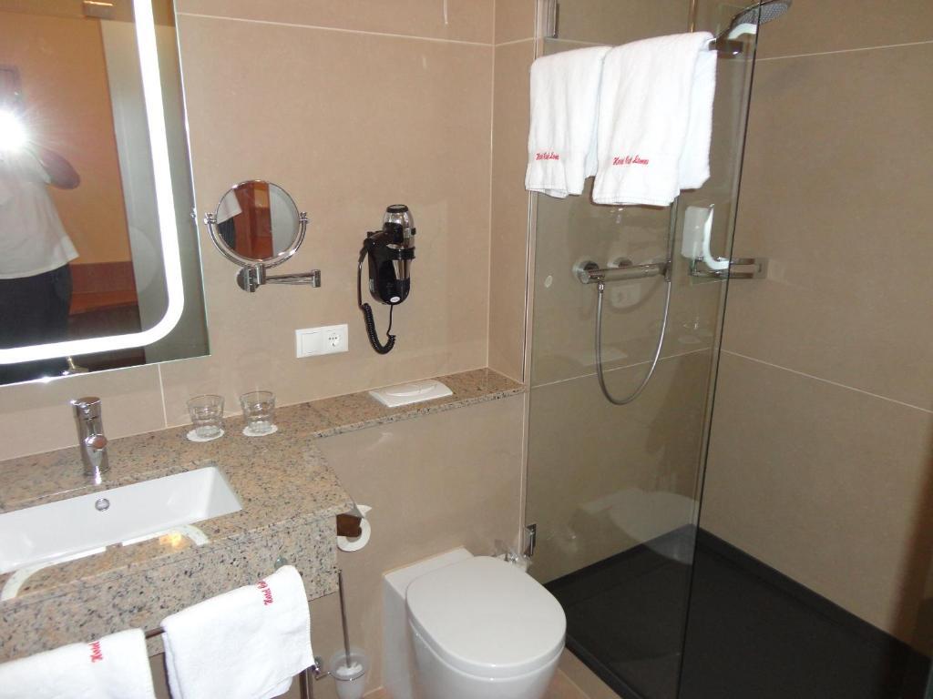 Hotel Cafe Lorenz 호헤넴스 객실 사진